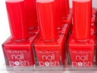 vernis à ongles rouge